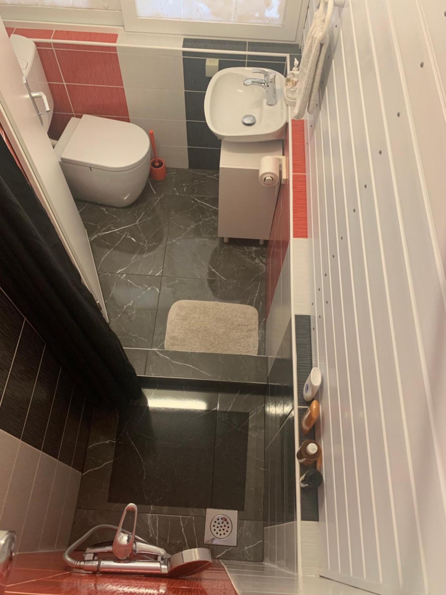 Apartment Dama Blizina Amfiteatra I Bus Kolodvora ,privatan Parking ,self-check- In